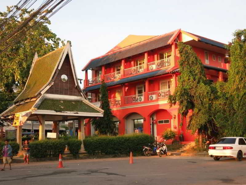 The Orange Pier Guesthouse Ban Bang Chak  Exterior photo
